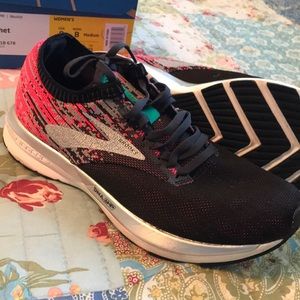 Brooks Richochet running shoe